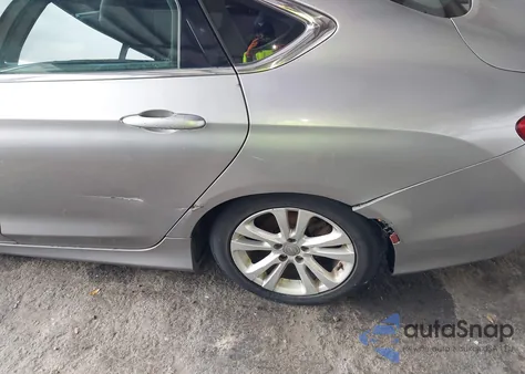 2015 Chrysler 200 Limited z USA, uszkodzony, nr VIN 1C3CCCAB1FN530077